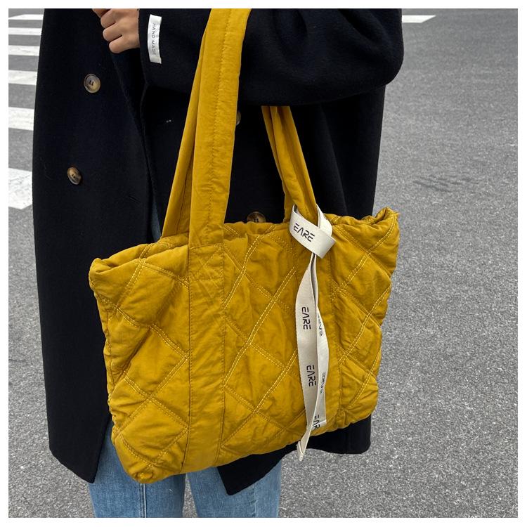Women's Quilted Tote: Casual Down Single Shoulder Bag, Large Capacity for Autumn/Winter