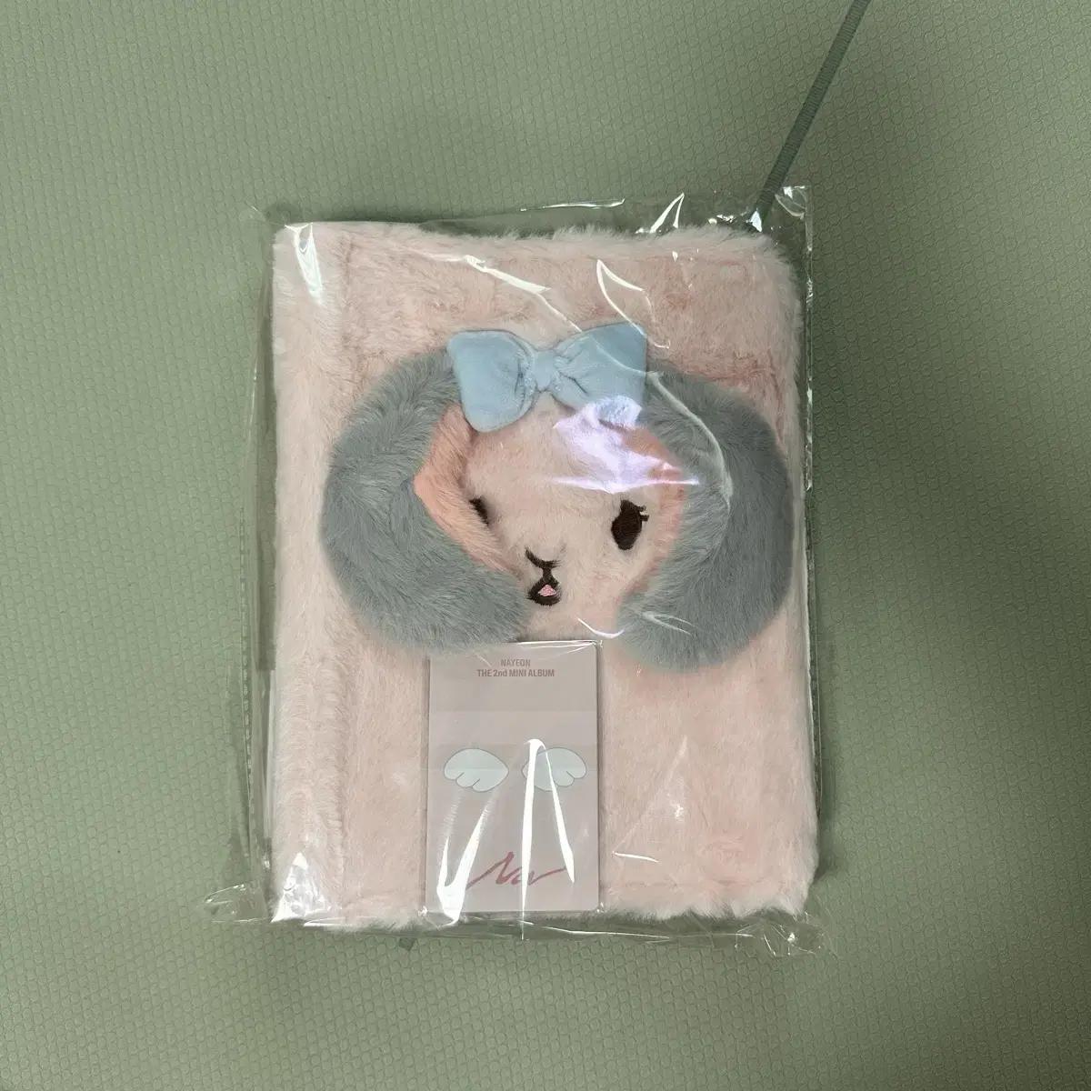 

Дважды Наён Запечатанный Коллекционный альбом