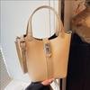 Handbag Women's New Daily Commute Shoulder Messenger Bag