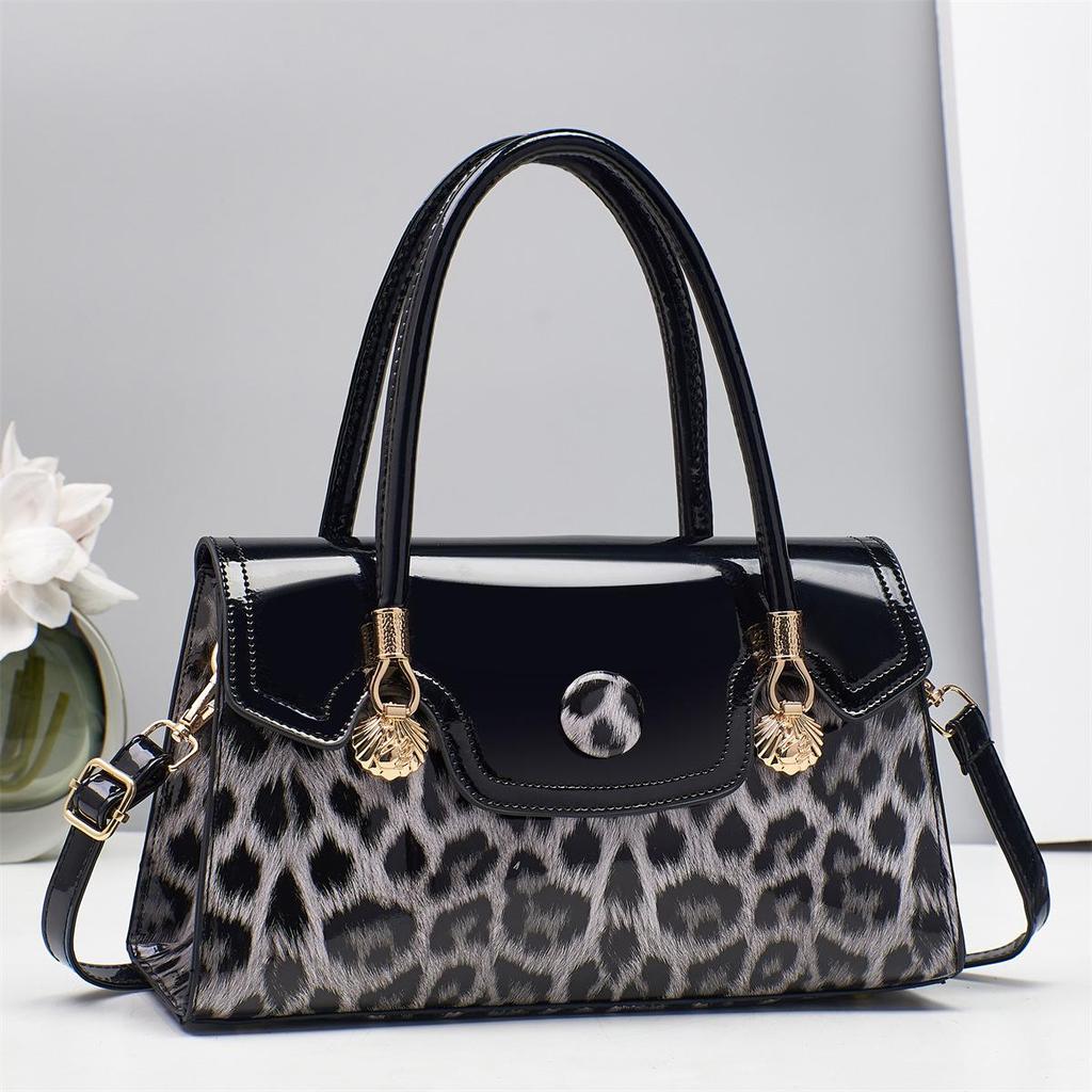 2025 Trendy Leopard Print Crossbody Handbag for Women - Versatile, Stylish Shoulder Bag for Moms