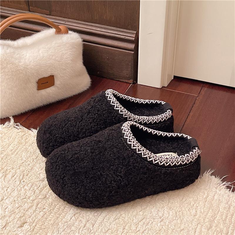 Retro rutschfeste dicksohlige flauschige Hausschuhe für Damen-Outdoor-Bekleidung 2025 neue Herbst- und Winter-vielseitige höhenverlängernde weichsohlige Zehentrenner