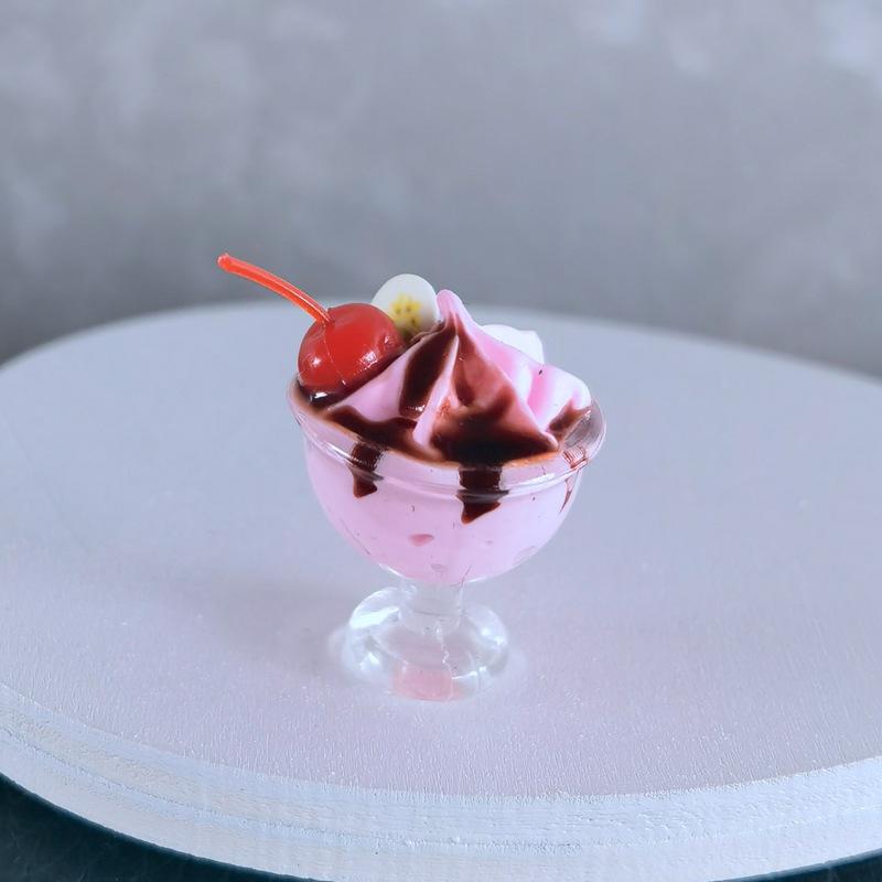1Pcs Dollhouse Simulation Cherry Cream Cup Ice Cream Cup Mini Model Ornament Toy Dollhouse Miniature Accessories Decoration Toy