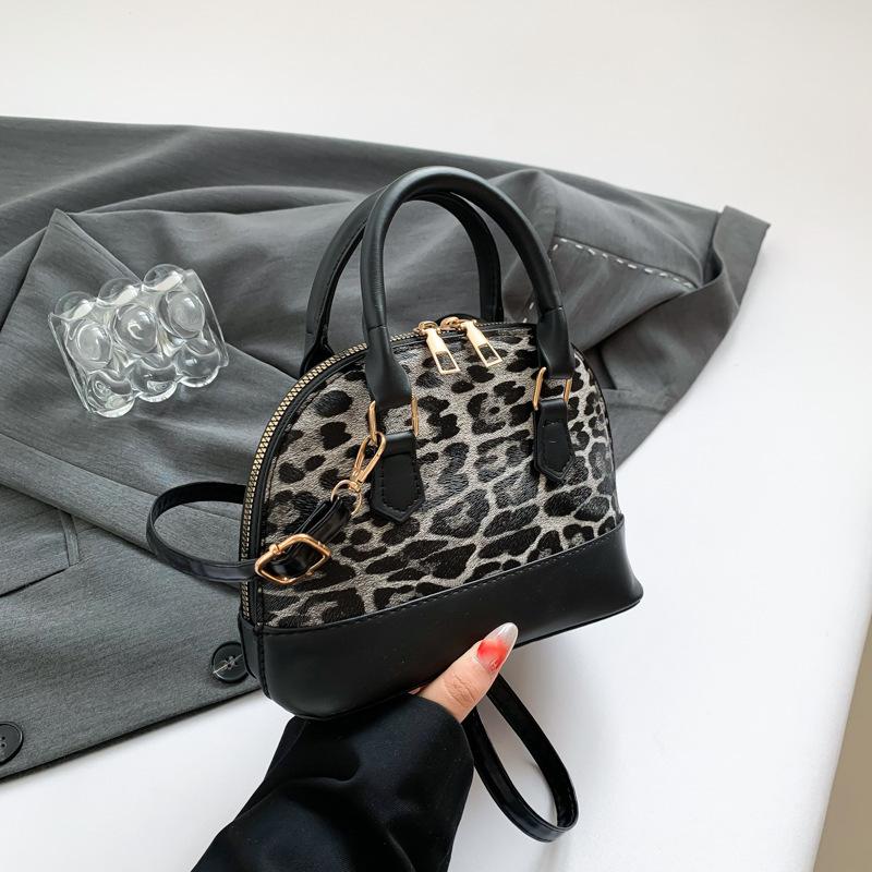 

Весна 2025 новый темперамент леопардовый принт простой деловой сумка-ракушка иностранный стиль кэжуал мода красивая на плечо мессенджер