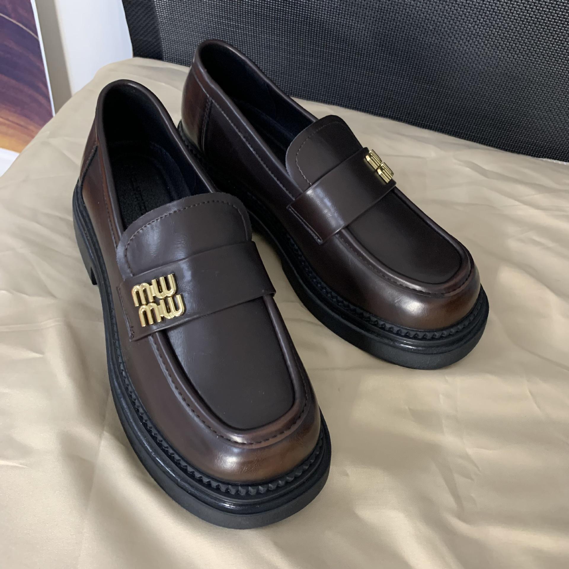 

Ролик будет отправлен в считанные секунды! Мама-виноград носит такую же обувь, в студенческом стиле miu лоферы с металлической пряжкой для ленивых, маленькие кожаные туфли. 40 тёмно-рыжий