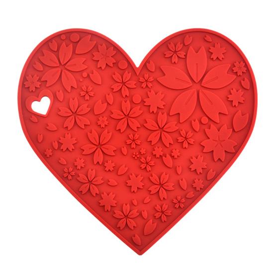 Napperon imperméable à isolation thermique, tapis de Table, Design antidérapant, dessous de verre en Silicone en forme de cœur, couleur riche, pour boissons