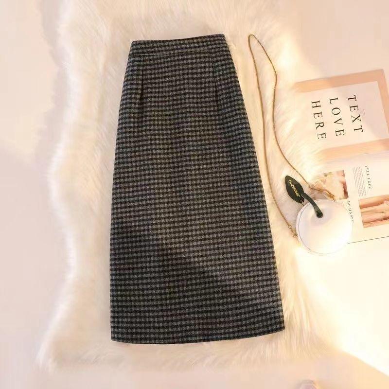Plaid Woolen High-Waist Slit Pencil Skirt - Autumn/Winter 2025 Korean Style