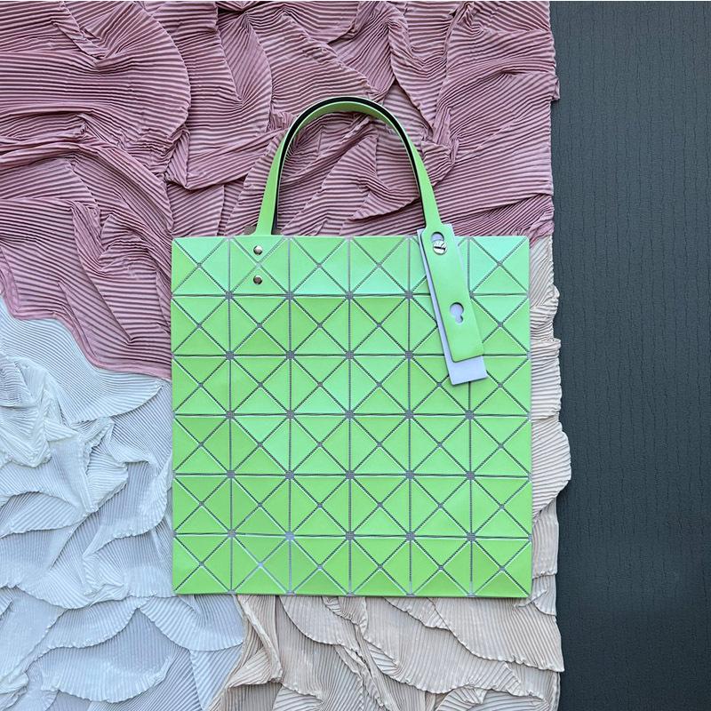 Neue Damen 6-Panel Patchwork Gesteppte Schulter Crossbody Tasche – Vibrating Gold Metallic Irisierende Serie