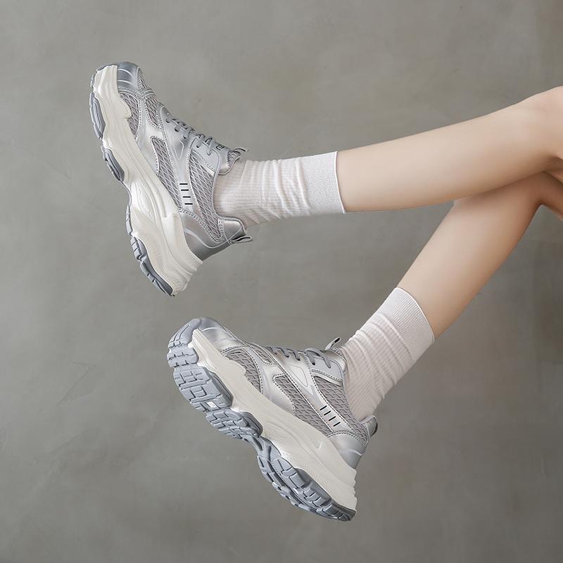 Women's Casual Sports Shoes Solid Color Ultra-light Height-increasing Platform Sneakers women Shoes Comfortable Daily Casual Sho