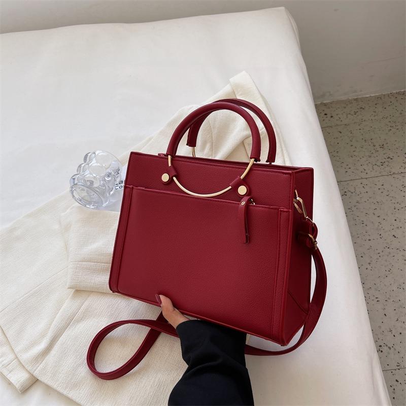 Bridal Red Women's Bag New Oblique Span Simple Fashion High-end Texture Handbag Wedding Bag