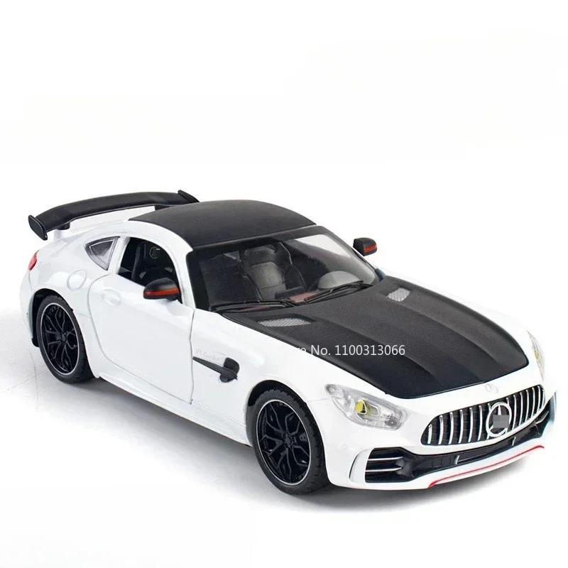 1:24 Alloy GTR Cars Models Diecasting Toys Light Music Miniature Vehicles Wheel Pull Back Sports Car for Kids Decoration Gifts