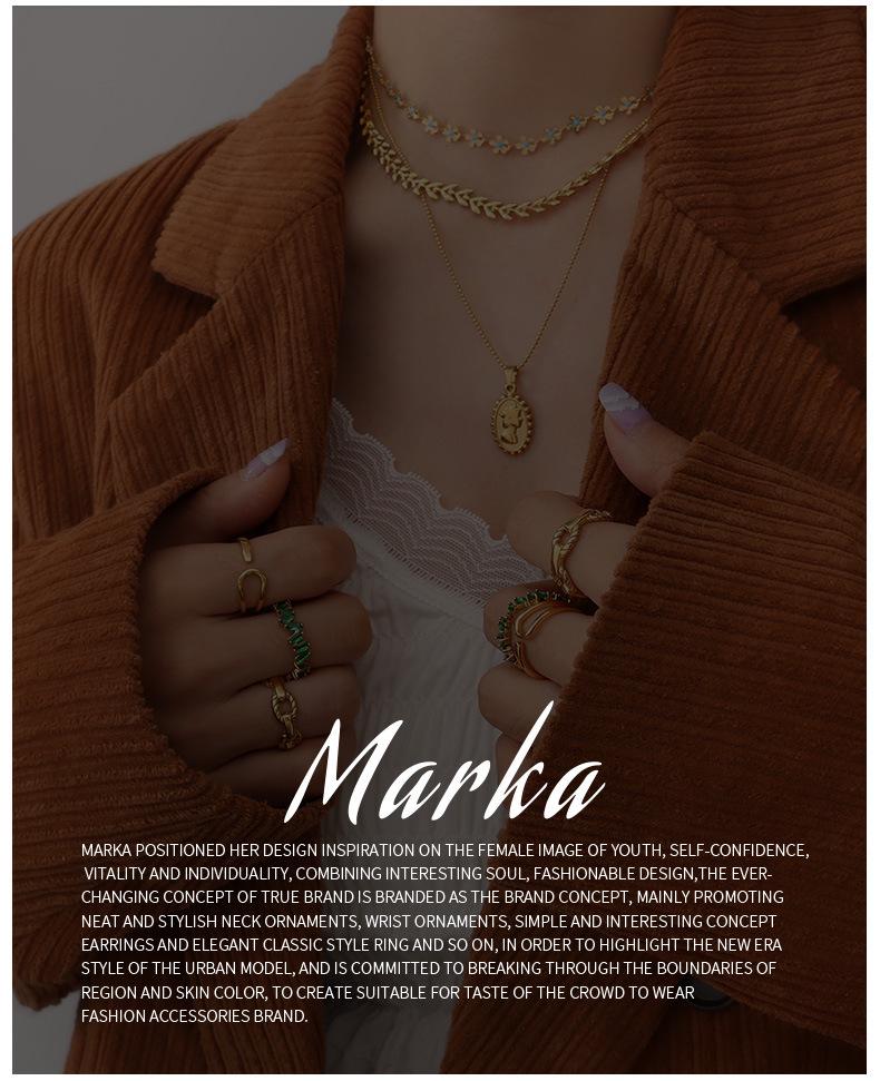 French Retro Temperament Luxury Christmas Red & Green Stud Earrings, Women's Titanium Steel Jewelry.