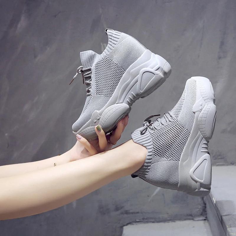 Baskets à plateforme à talons cachés de 9 cm pour femmes, chaussures respirantes en maille aérée, chaussures décontractées de printemps