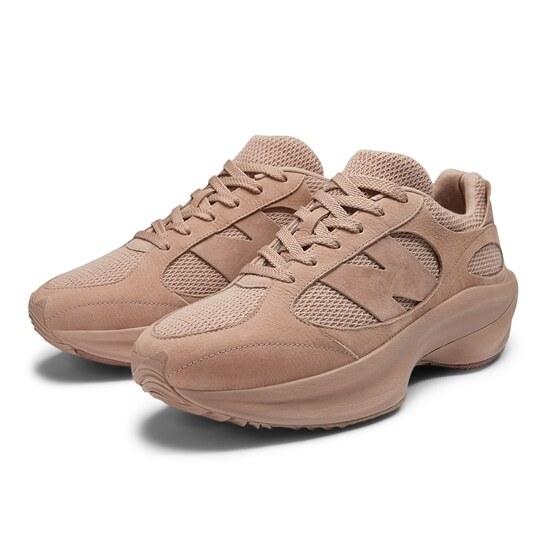 UWRPDFCB New Balance Warped Runner Flat Taupe Sparrow (Men s) 10