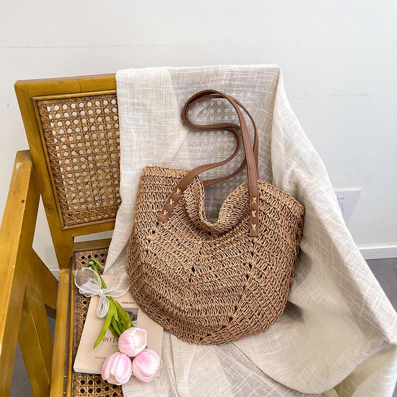Woven Bag Women's Large-capacity Fashion Versatile Shoulder Bag Fashion Trend Beach Tote Bag