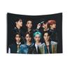 1 Stück SKZ KPOP Mitglieder Konzert Wandteppich Rosa Amerikanische Flagge 8 Mitglieder Nehmen an Fan-Aktivität teil Heimdekoration