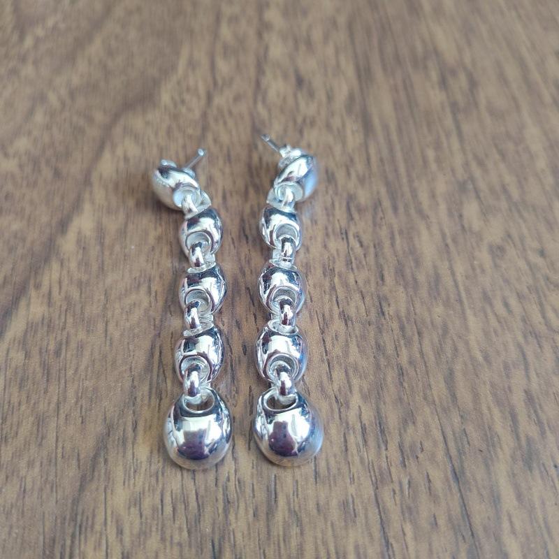 2026 new hot selling fashionable and exquisite long hanging earrings, suitable for casual and fashionable matching