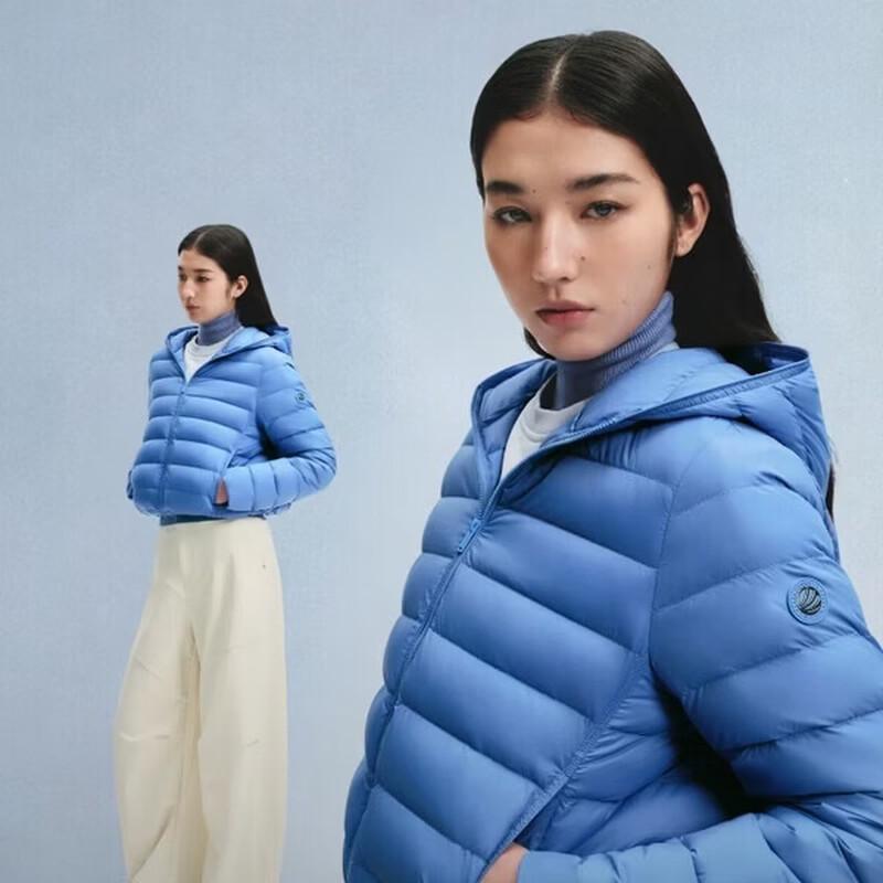 Bosideng Women s Lightweight Hooded Goose Down Jacket