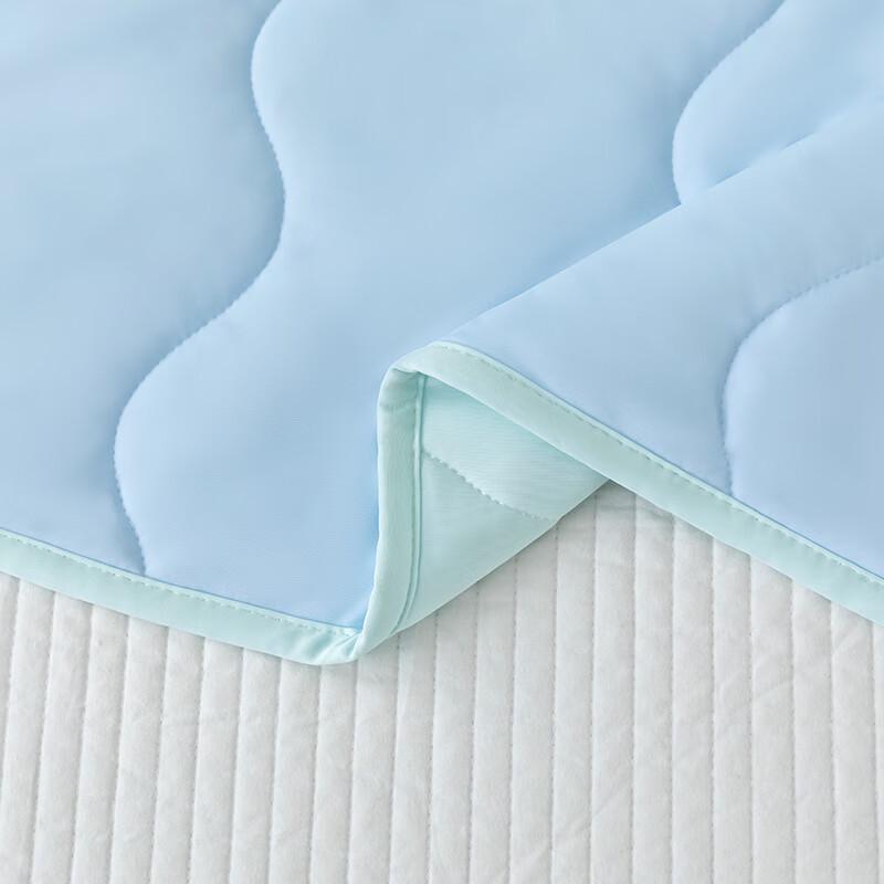 Crown Antibacterial Cooling Quilt