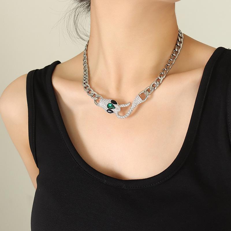 Colorfast High Street Hip Hop Style Zircon Snake Head Necklace
