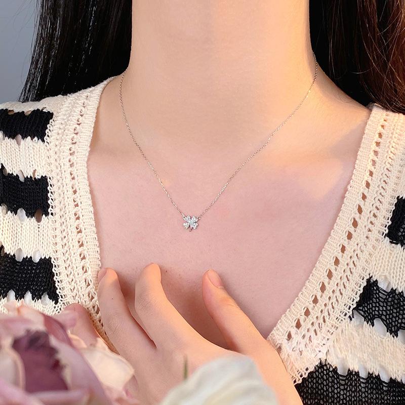 Four-leaf Clover Necklace New Summer Style Women's Clavicle Chain Light Luxury Niche High-end Korean Version