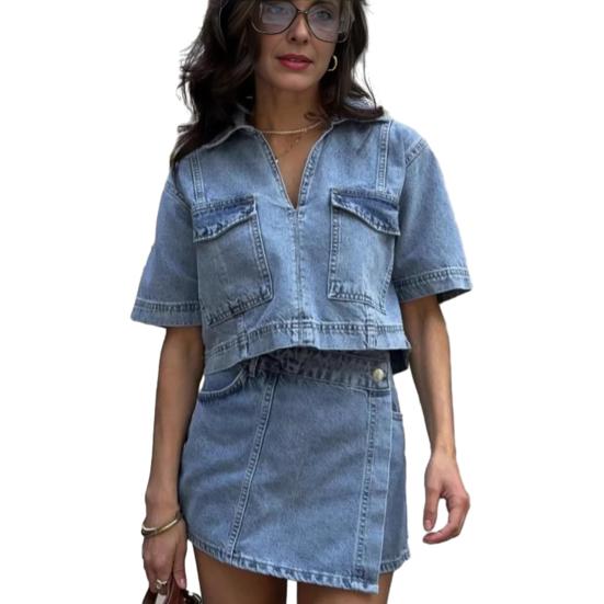 Dvoudílný džínový outfit pro ženy Top s krátkým rukávem s klopami a výstřihem do V a džínová sukně/šortky s vysokým pasem Letní pouliční oblek