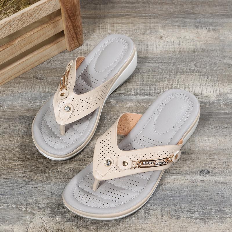 Summer 2024 Women s Plus Size Wedge Flip-Flops with Metal Buckle - Casual European & American Style Beach Sandals 43 бежевый