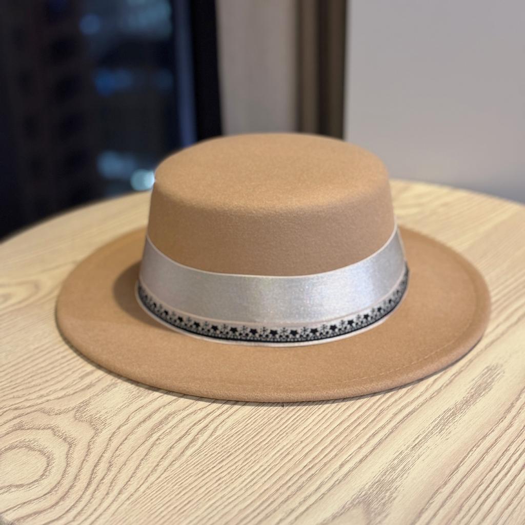 Höst- och vintergradient platt topp ullhatt för kvinnor Brittiskt mode Damers mångsidiga cylinderhatt Scenframträdande Jazzhatt för män