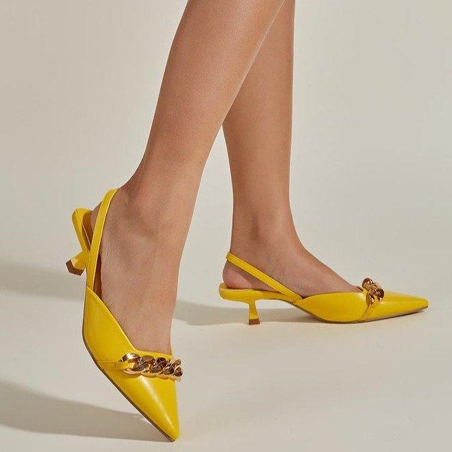 2025 Summer New Pointed Shallow Mouth Single Shoes Women Soft Leather Chain Boat Shoes Sexy Small Thin Heel Sandals