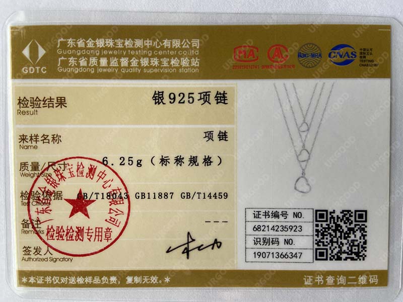 925 Sterling Silver Three Heart Chain Pendant Necklace Fashionable Wedding Jewelry