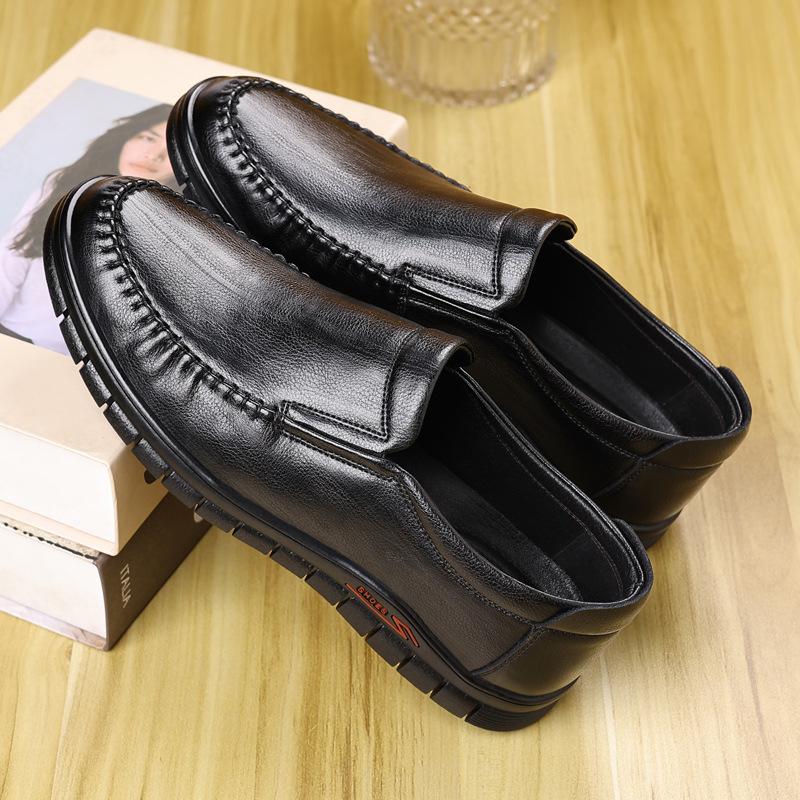 

Кожаная обувь мужская натуральная кожа мягкая подошва мягкая поверхность обувь на одной педали ленивая обувь для пап среднего и пожилого возраста повседневная обувь 44