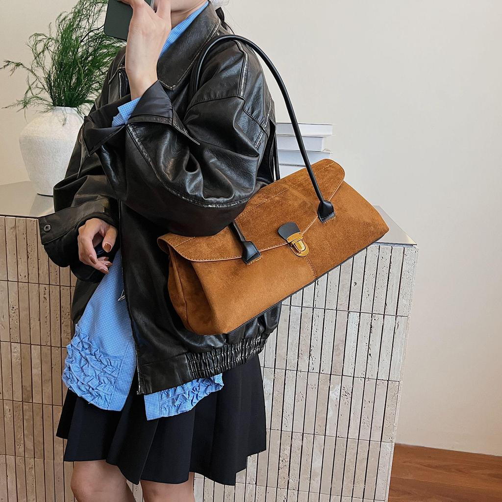 High-End Women's Fashion Shoulder Handbag - Large Capacity, Niche Design