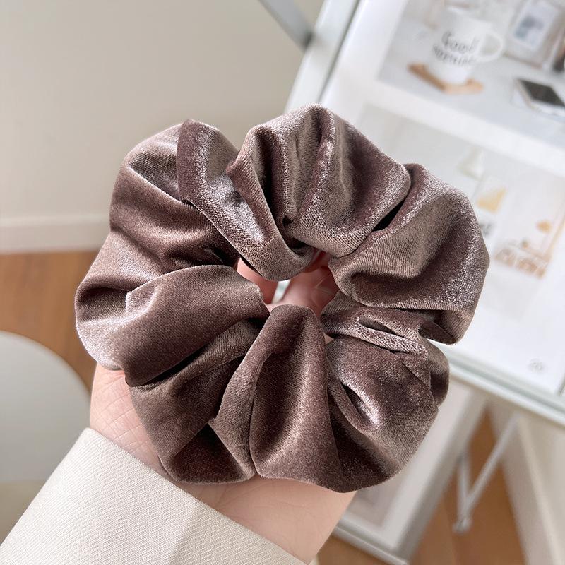 High-Elasticity Golden Velvet Hair Scrunchies for Women – Autumn/Winter Collection