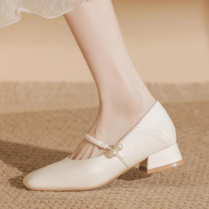 Fashion French Low Heel Square Head 2025 New Fashion Shoes Work Leather Commuter  Extra Soft Shoes Women's Shoes