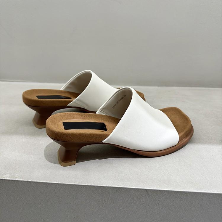 Soft glutinous French women's slippers 2025 summer new soft leather kitten and high-heeled sandals versatile one-word drag