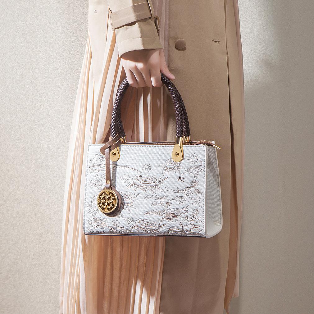 Send Gifts, Silk Scarves, Roses, Embroidery, Mother'S Wedding Bag, Send Chinese Wedding Gifts, Handbag, Messenger Women'S Bag