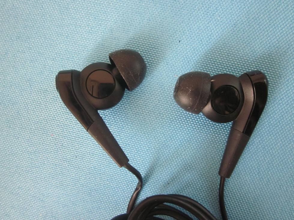 SONY MDR-NC033 Noise Cancelling Earphones Black Working Condition