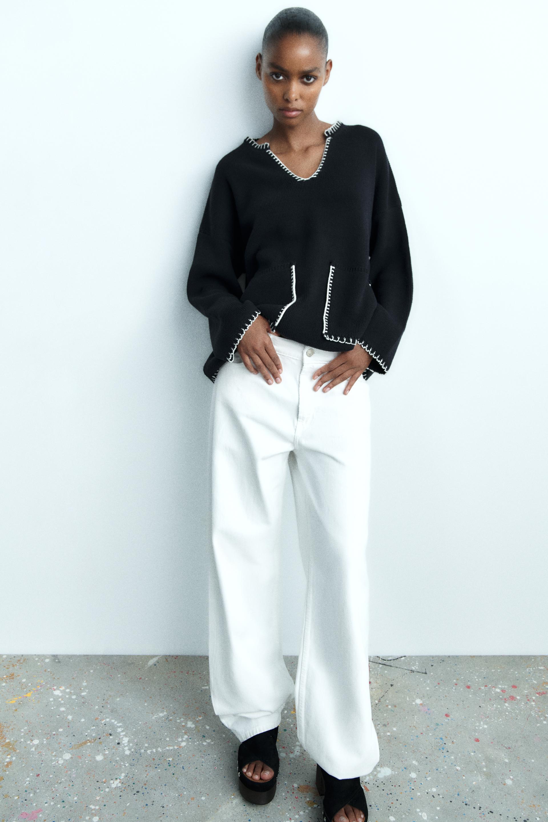 

KNIT SWEATER WITH TOPSTITCHING