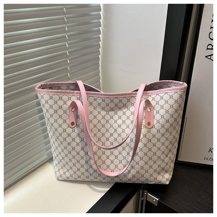 Advanced sense of foreign style versatile hand bag women 2025 new trendy Internet celebrity explosion shoulder bag large capacity tote bag