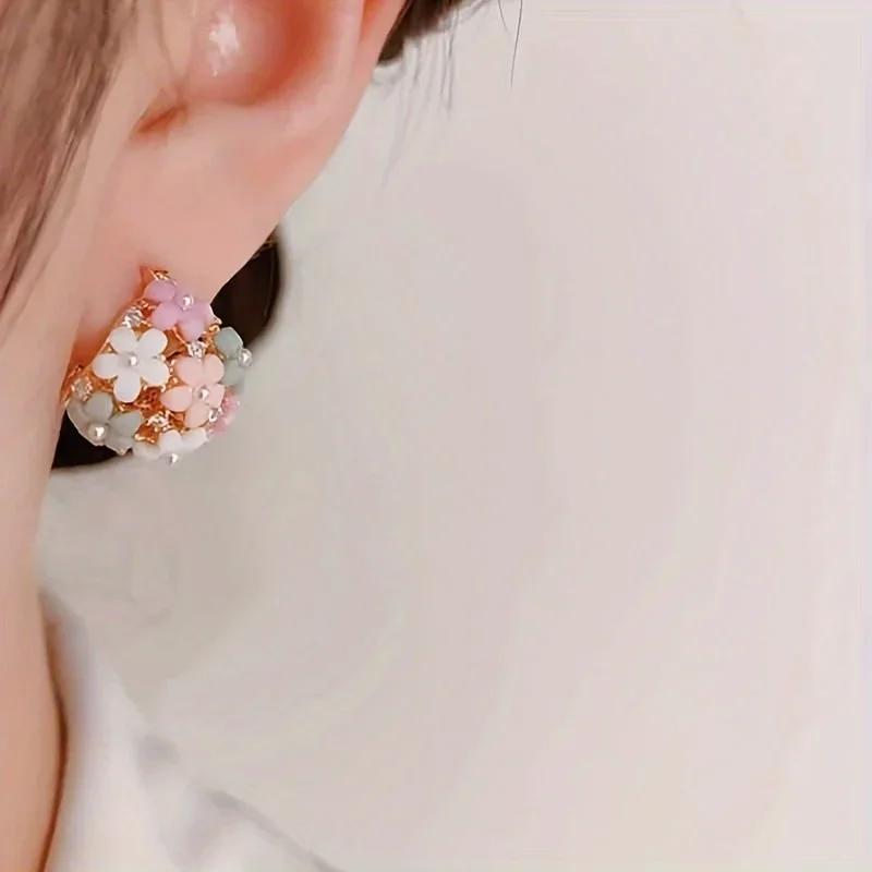 1 Pair Fashion Floral Hoop Earrings For Women Alloy With Resin Inlay Japanese Korean Style Suitable For Daily Wear And Weddings