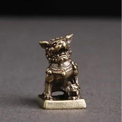 Car Decoration Keychain Pendant Accessories Creative Decorative Crafts Old Brass Solid Lion Lucky Seal Desktop Decoration
