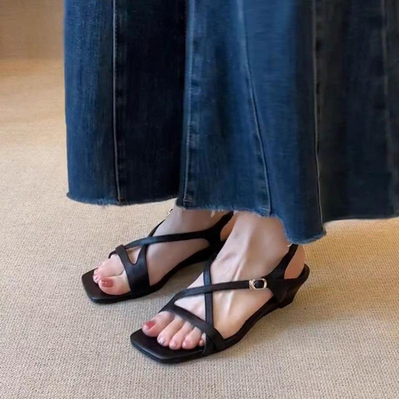 Wedge Heel Sandals Women's Summer Outer Wear Temperament High-end Matching Skirt Versatile, Beautiful, Not Tired Feet Shoes Women