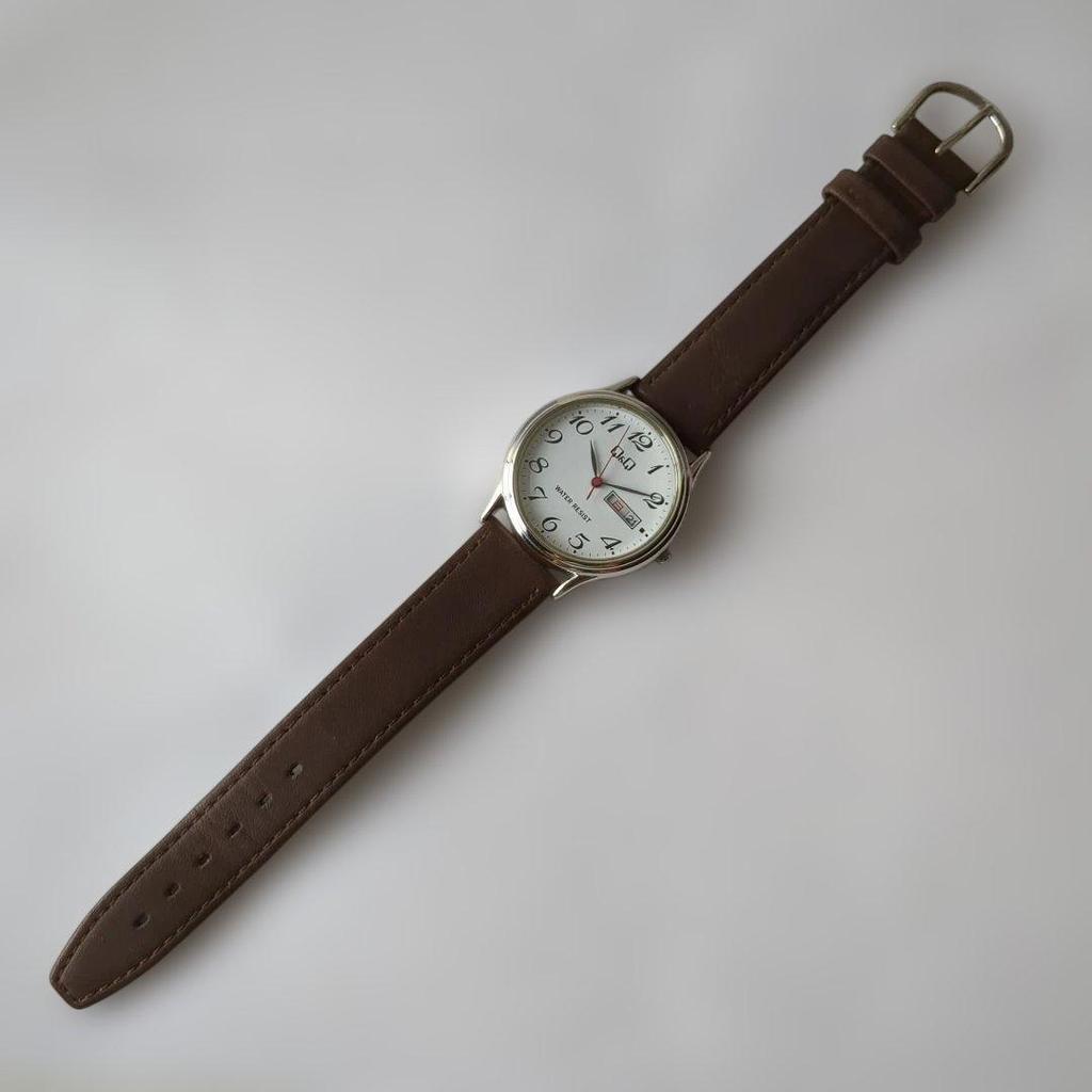 Used Q&Q Day-Date 2105 Simple Watch