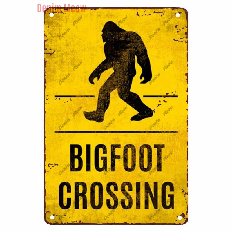 Vintage Bigfoot Crossing Metal Wall Decor, Warning Bigfoot Area, Tin Signs, Retro Decorative Stickers, Home Decor,  WY288
