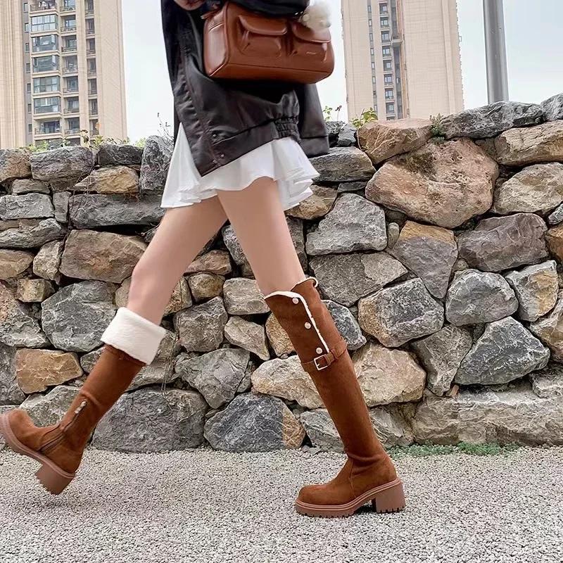 

Модная женская обувь 2024 года, горячая распродажа, женские сапоги с боковой молнией, модные современные сапоги с пряжкой на ремне, женские новые теплые сапоги выше колена 40