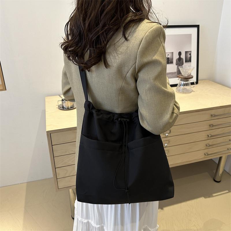 Stylish Large Capacity Tote Bag For Women In Black Beige And Green Perfect For Daily Use