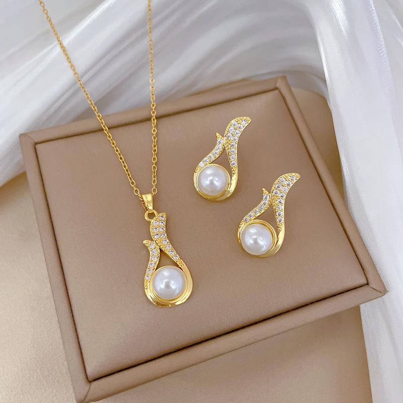 Necklace Earrings Set Light Luxury Full Of Diamonds Pearl Letter Pigeon Personality Temperament Banquet Earrings Item Group
