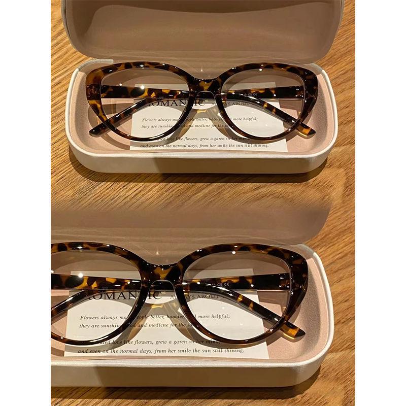 Cat Eye Anti-Blue Light Glasses for Women: Ultra-Light, Natural Look, High-End Tea Color Finish