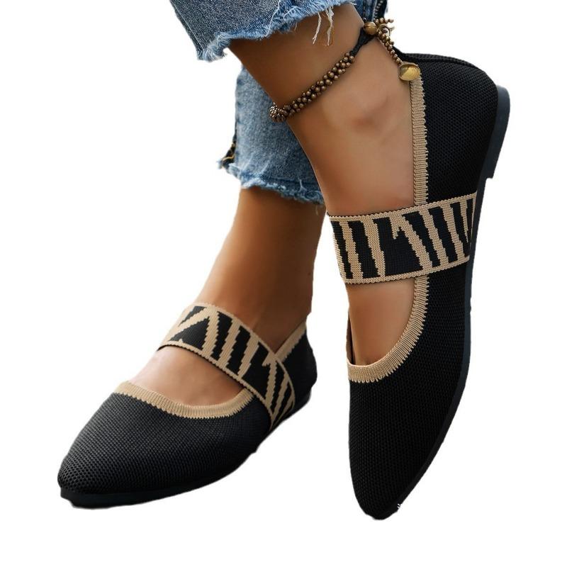 The New Style of Shoes Is A Breathable Women's Loafer with A Flat Heel Made of Flying Fabric A Pointed Toe and A Shallow Opening