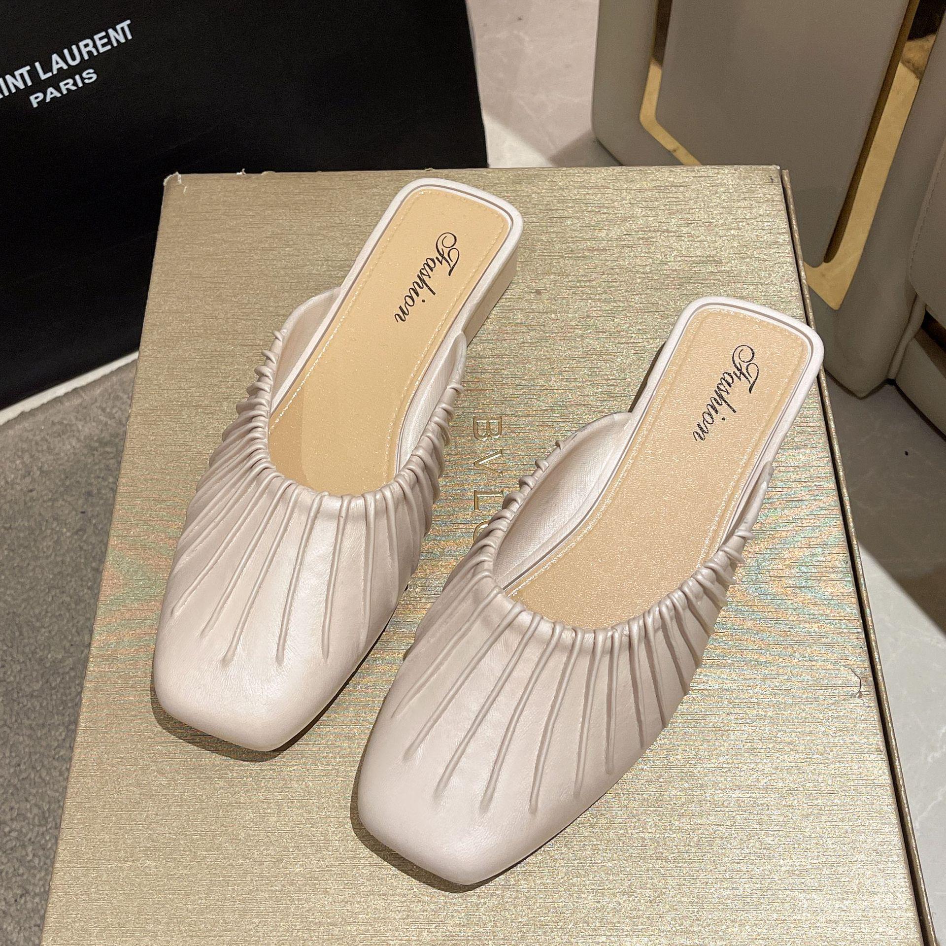 

Женские всесезонные сандалии-полушлепки в корейском стиле с закрытым носком Size 39 (runs small)