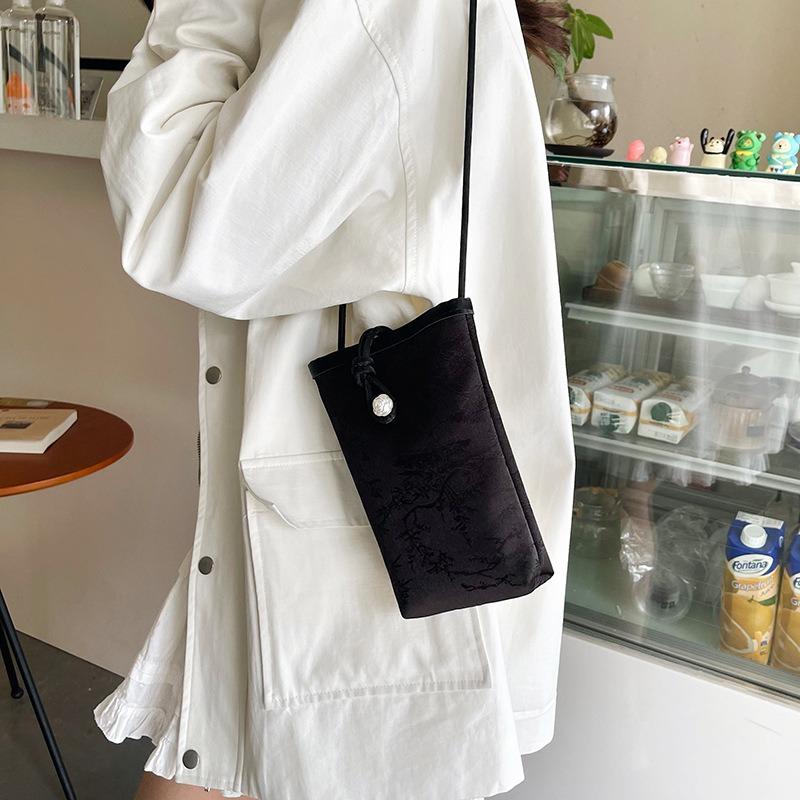 Summer New Vertical Mobile Phone Bag Fashionable, Simple and Versatile and Beautiful Casual Shoulder Messenger Bag Women